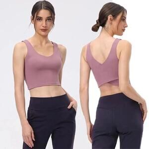 Los Angeles Boutique Athletic Crop Top Sleeveless Tank Stretch Built in Bra 6